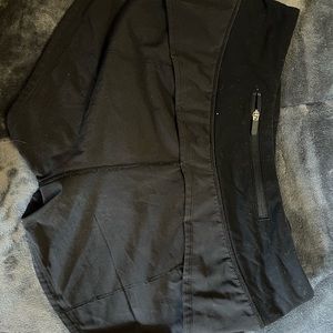 Lululemon size 2 speed up shorts, 2.5 inch